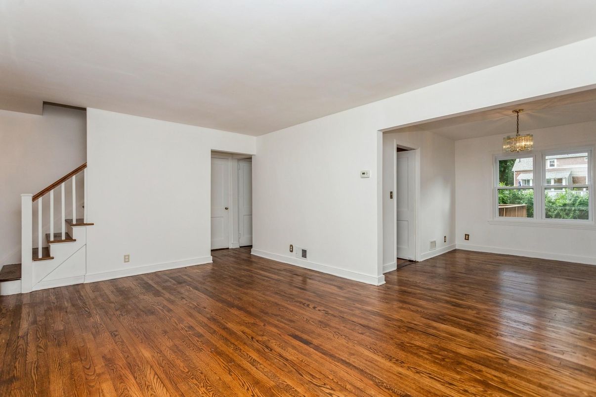 Chandelier, Empty room, Interior, Wood Texture Flooring