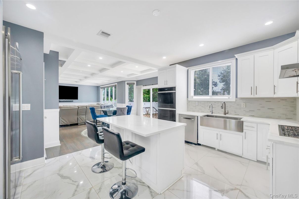 Dining room, Interior, Kitchen, Marble, Recessed Lighting, Stainless Steel Appliances
