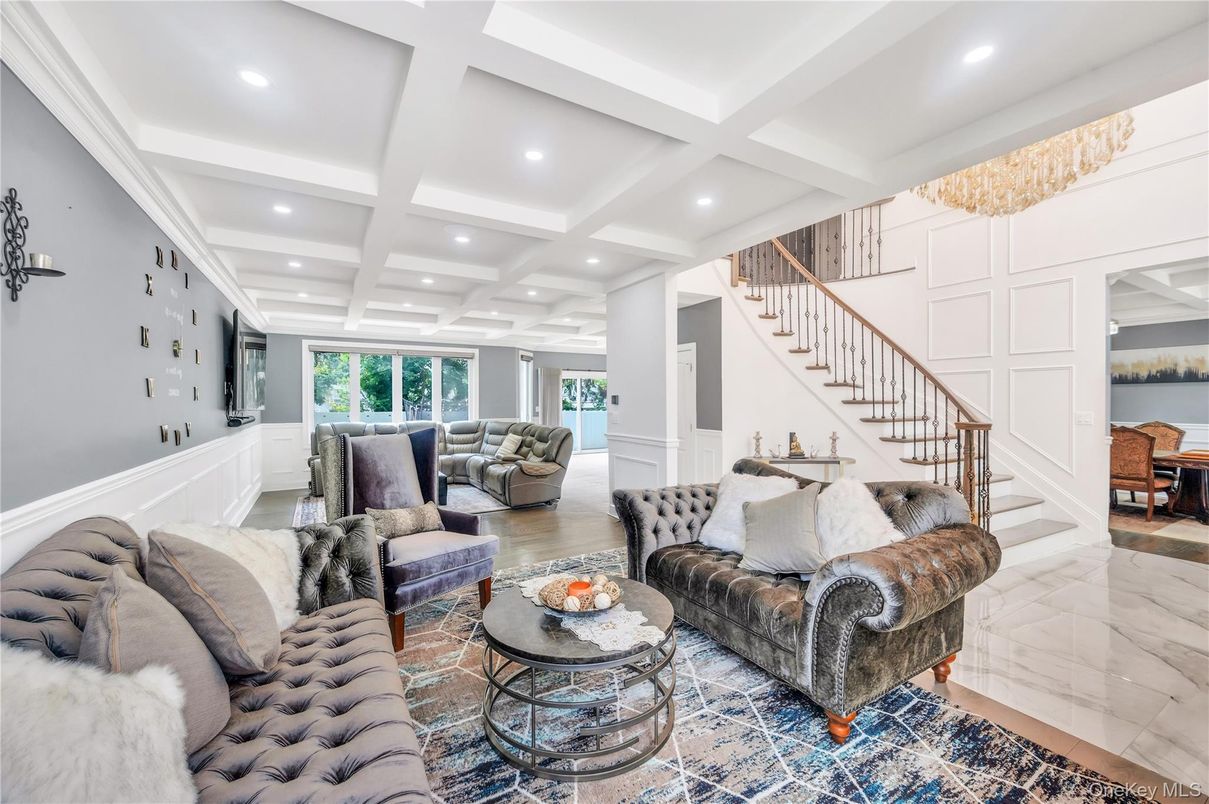 Interior, Living room, Marble, Recessed Lighting, Wood Texture Flooring