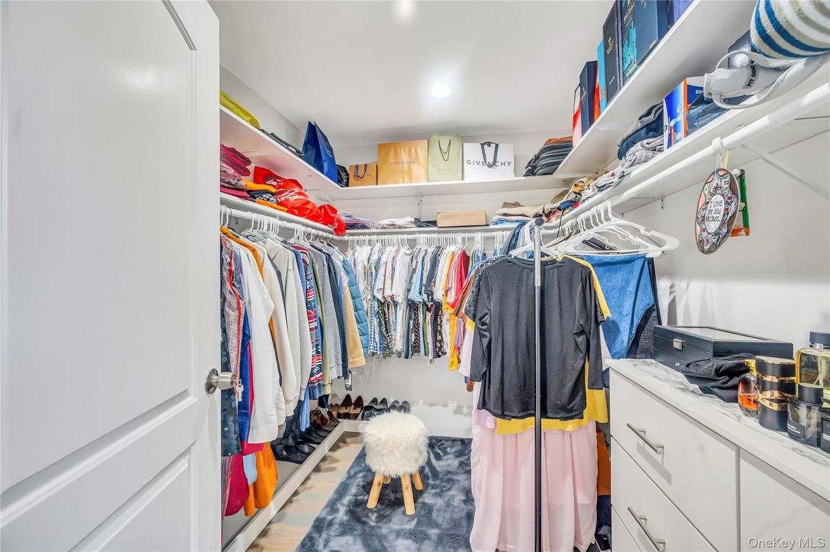 Interior, Recessed Lighting, Walk-in Closets