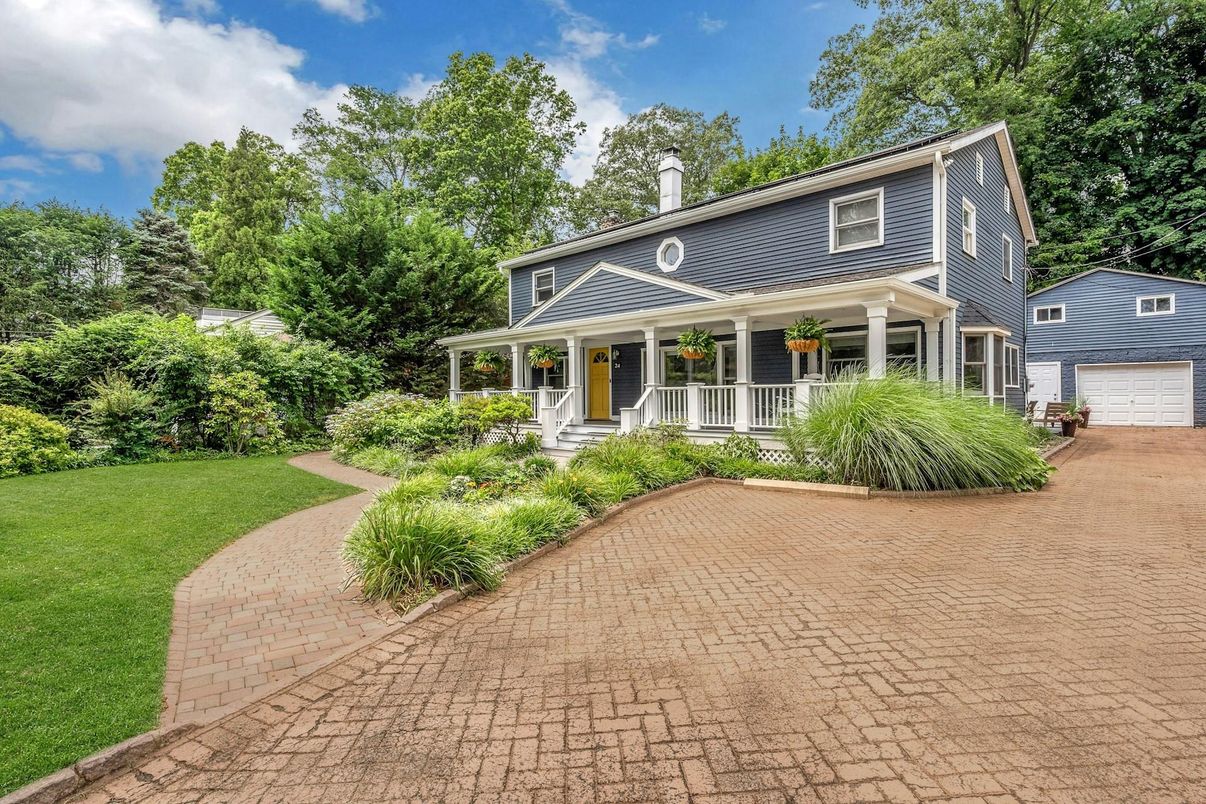 Attached, Backyard, Exterior, Facade, Georgian