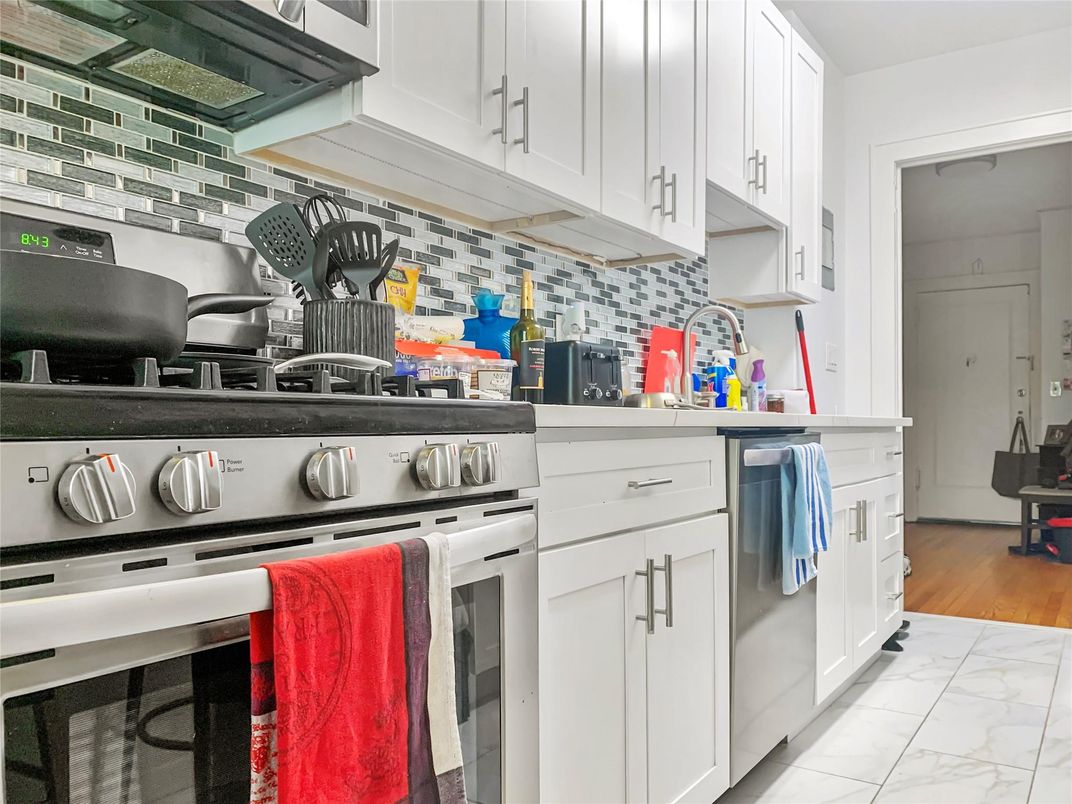 Interior, Kitchen, Marble, Stainless Steel Appliances, Wood Texture Flooring