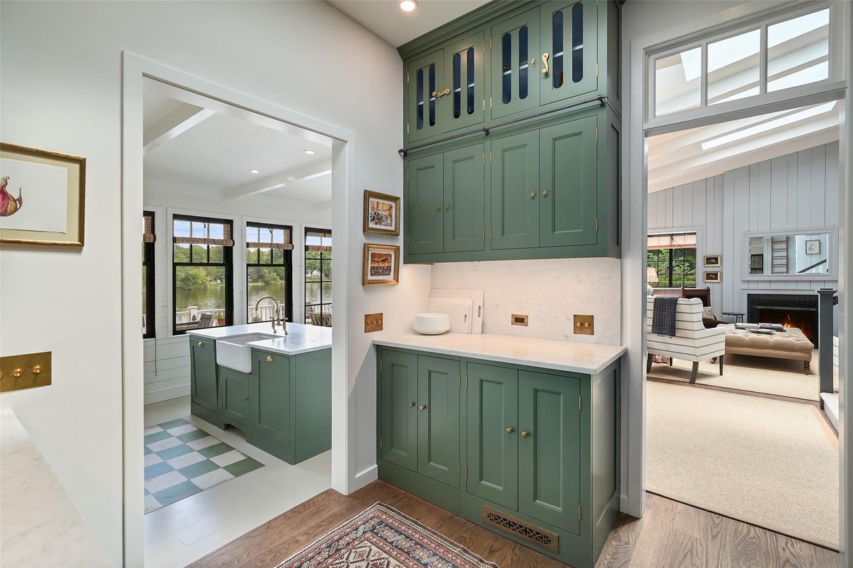 Bathroom, Fireplace, Interior, Recessed Lighting, Wood Texture Flooring