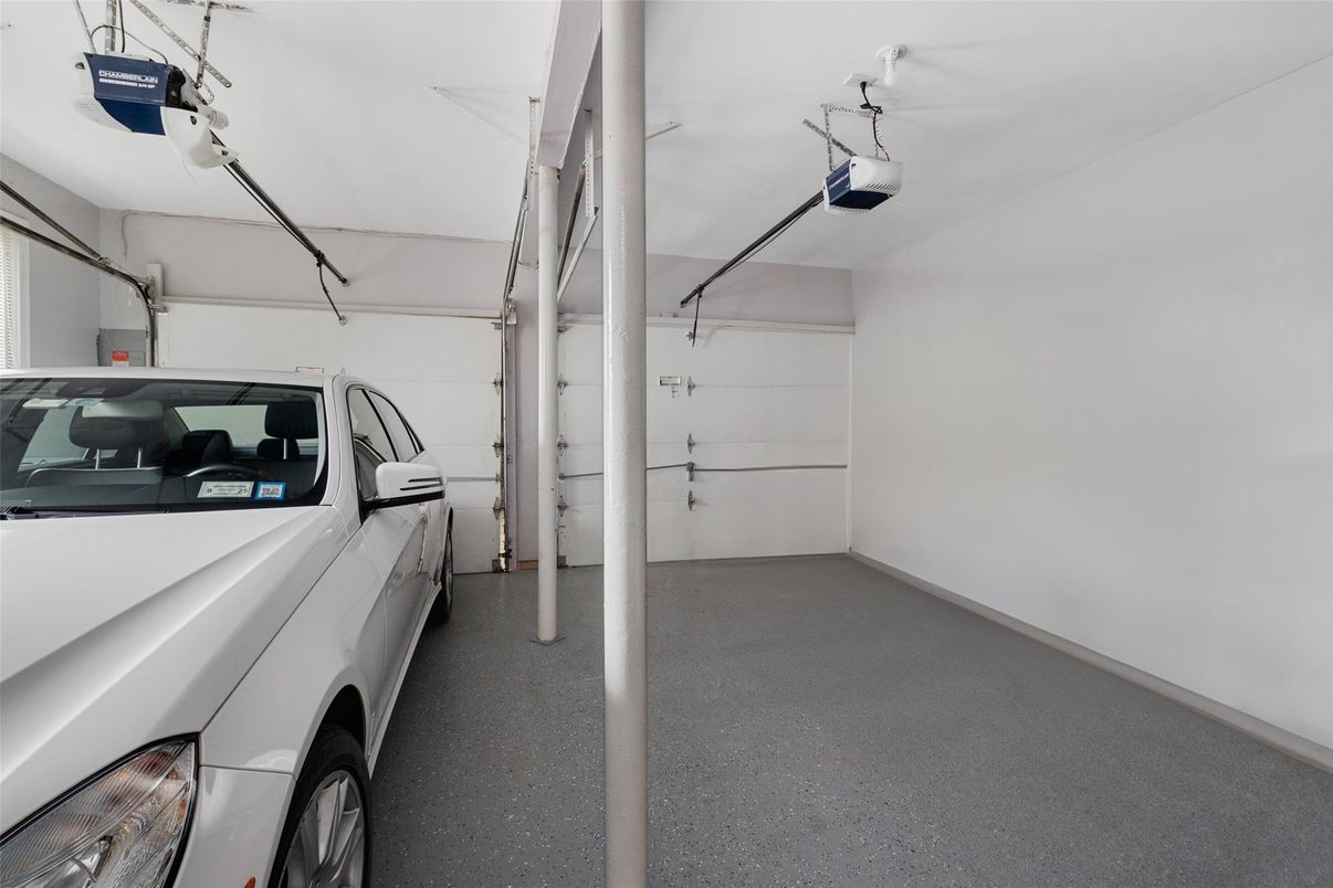 Garage, Interior
