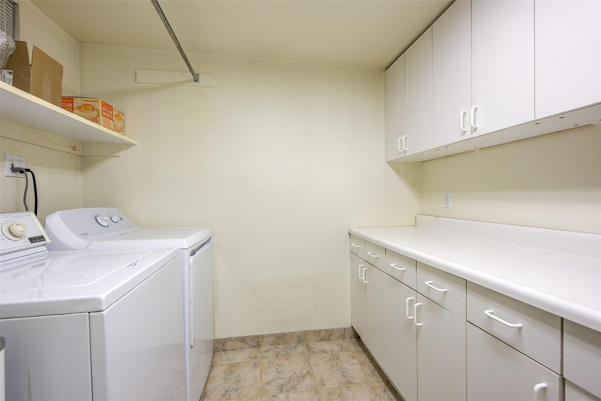 Interior, Washer