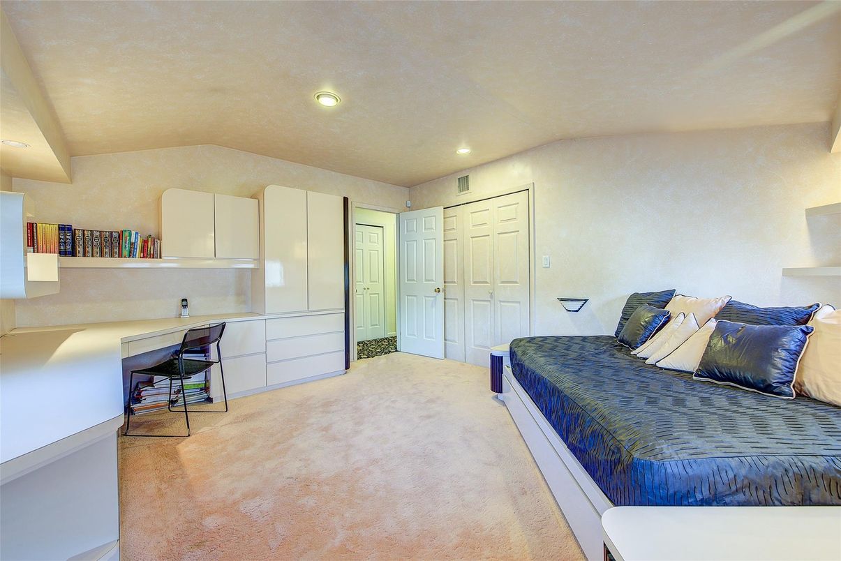 Bedroom, Home Office, Interior, Recessed Lighting