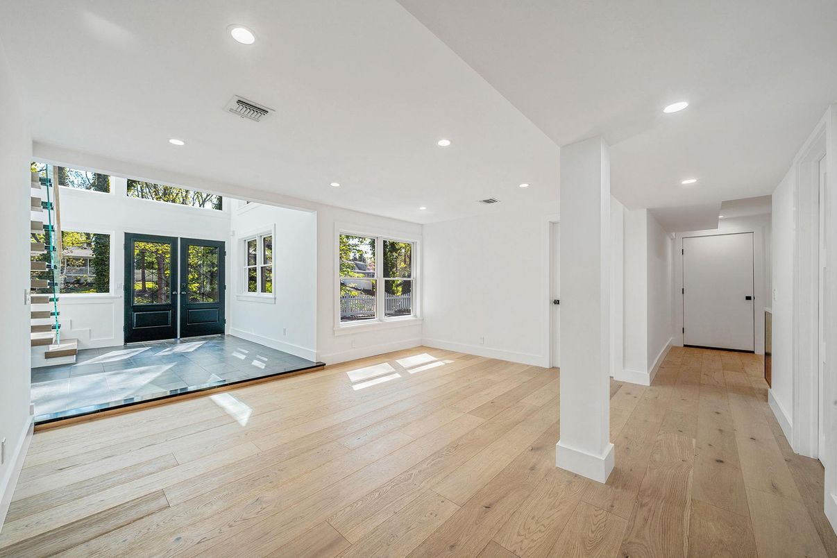 Empty room, Interior, Recessed Lighting, Wood Texture Flooring