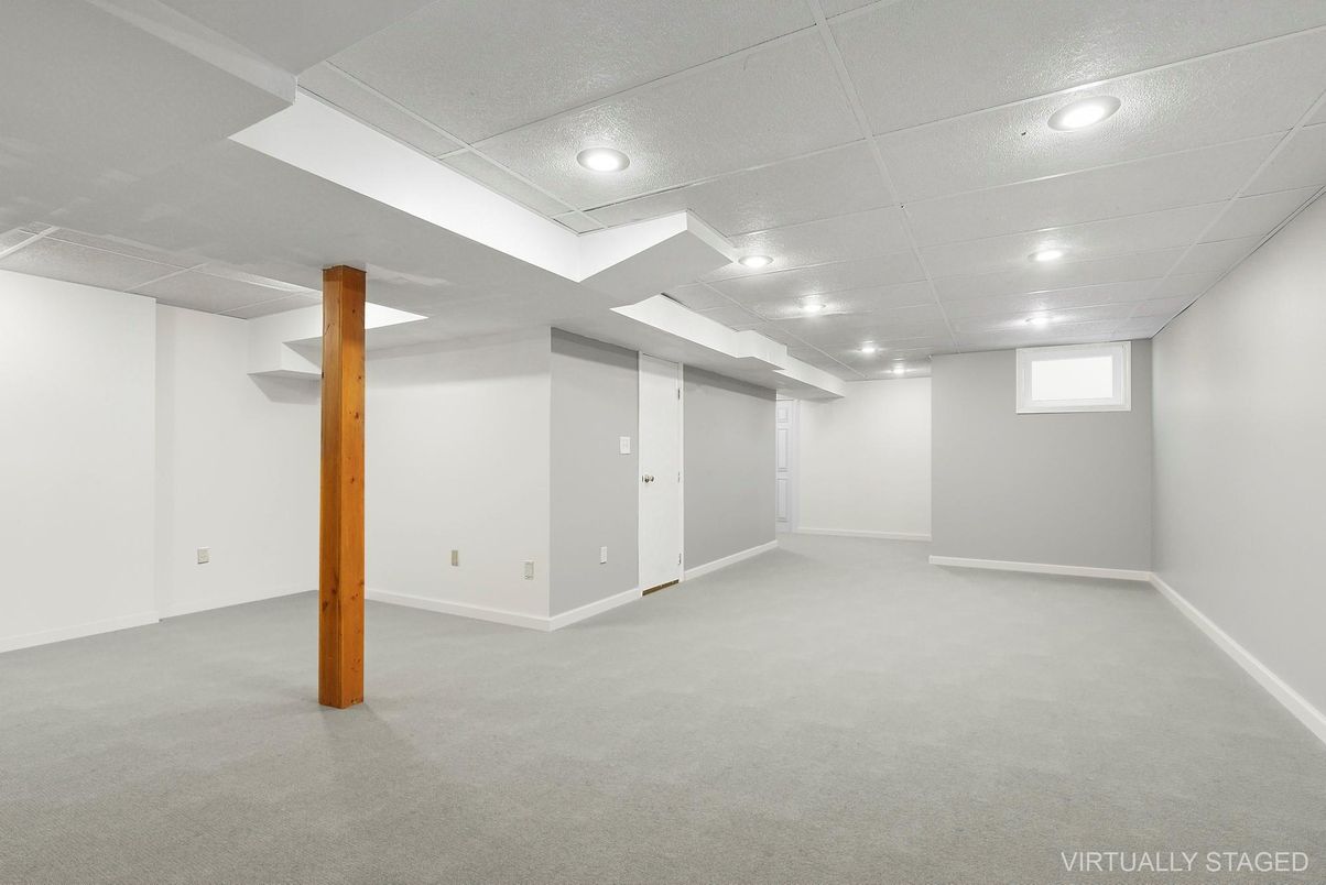 Empty room, Interior, Recessed Lighting