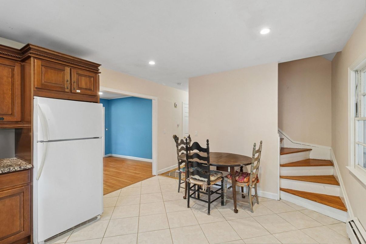 Dining room, Interior, Kitchen, Recessed Lighting, Wood Texture Flooring