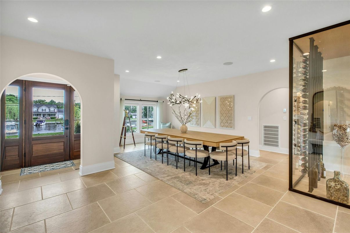 Dining room, Interior, Pendant Lights, Recessed Lighting