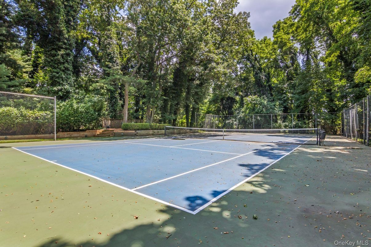 Exterior, Tennis Courts