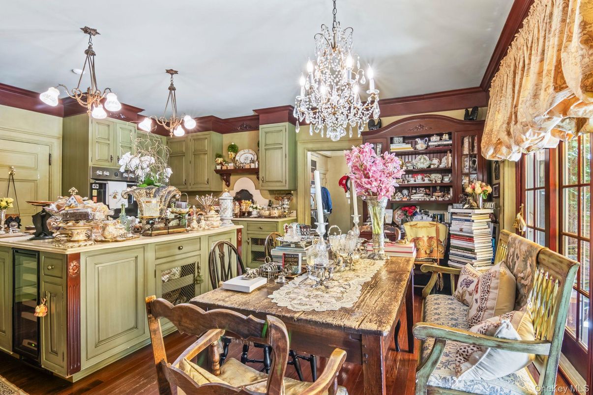 Chandelier, Dining room, Interior, Kitchen, Pendant Lights, Wood Texture Flooring