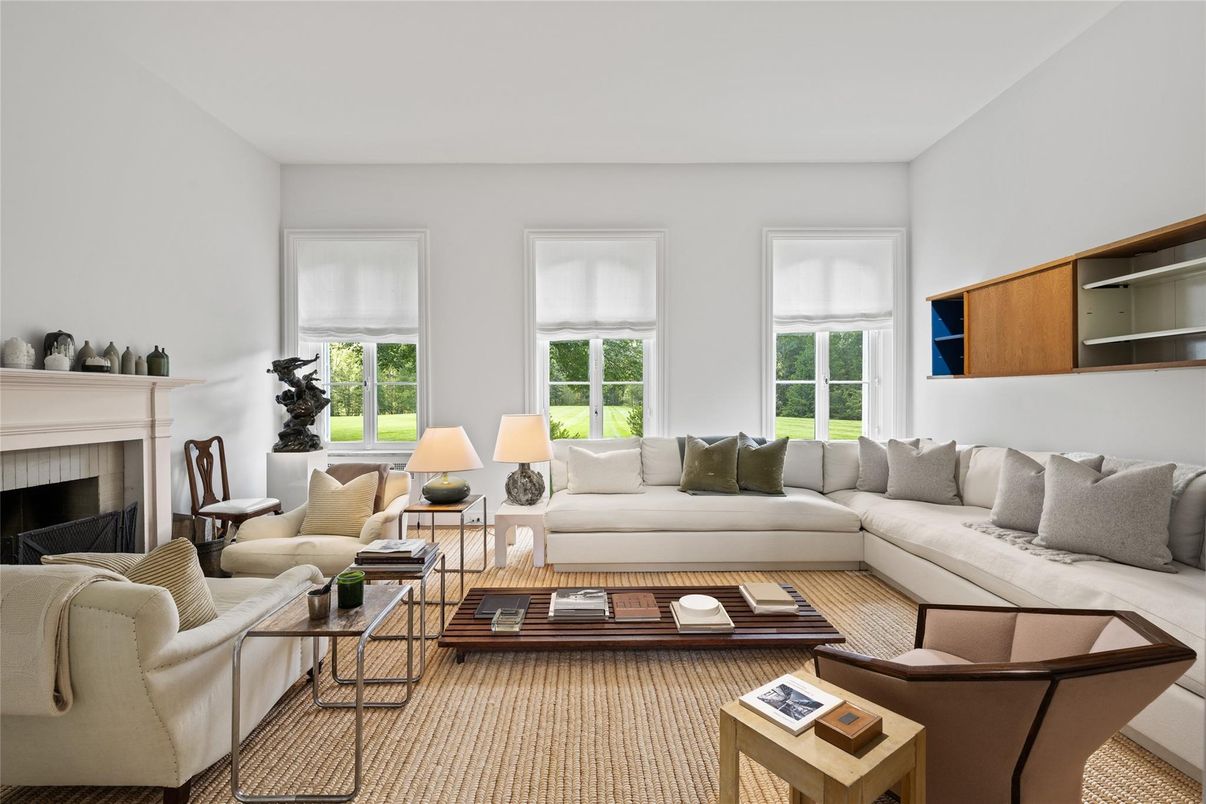Fireplace, Interior, Living room