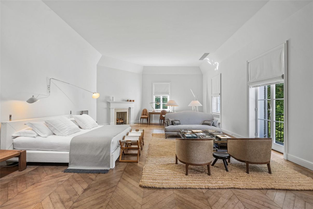 Bedroom, Fireplace, Interior, Living room, Wood Texture Flooring