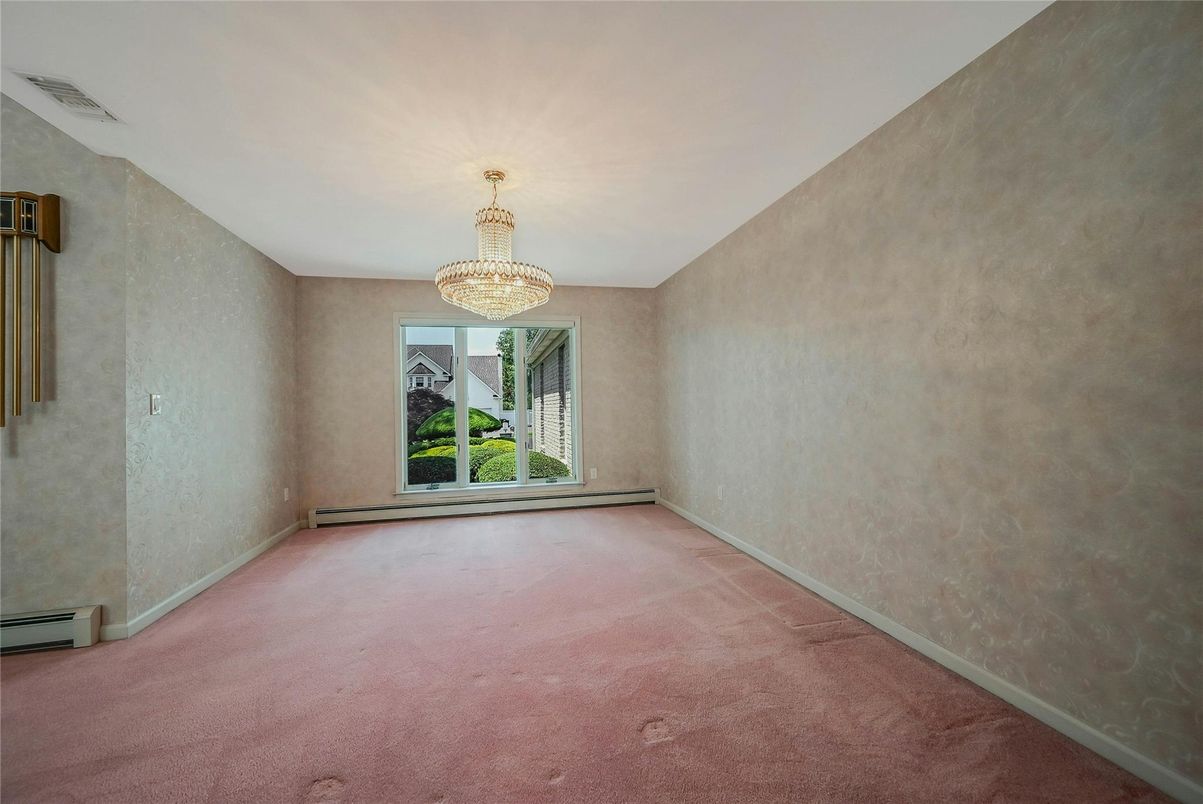 Chandelier, Empty room, Interior