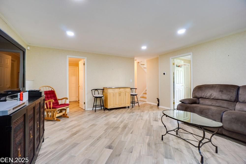 Interior, Living room, Recessed Lighting, Wood Texture Flooring