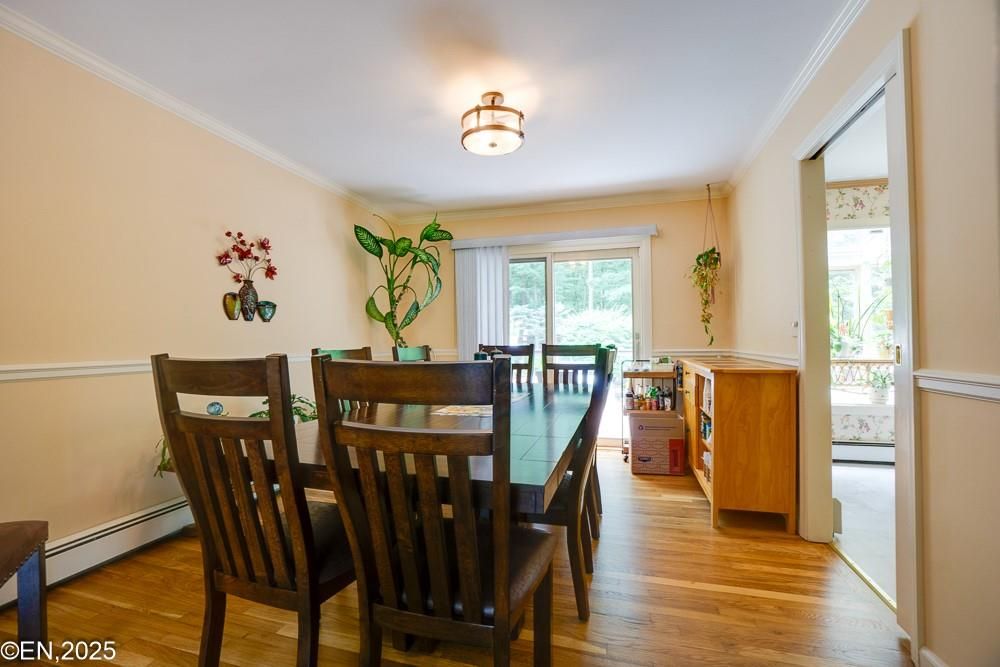 Dining room, Interior, Wood Texture Flooring