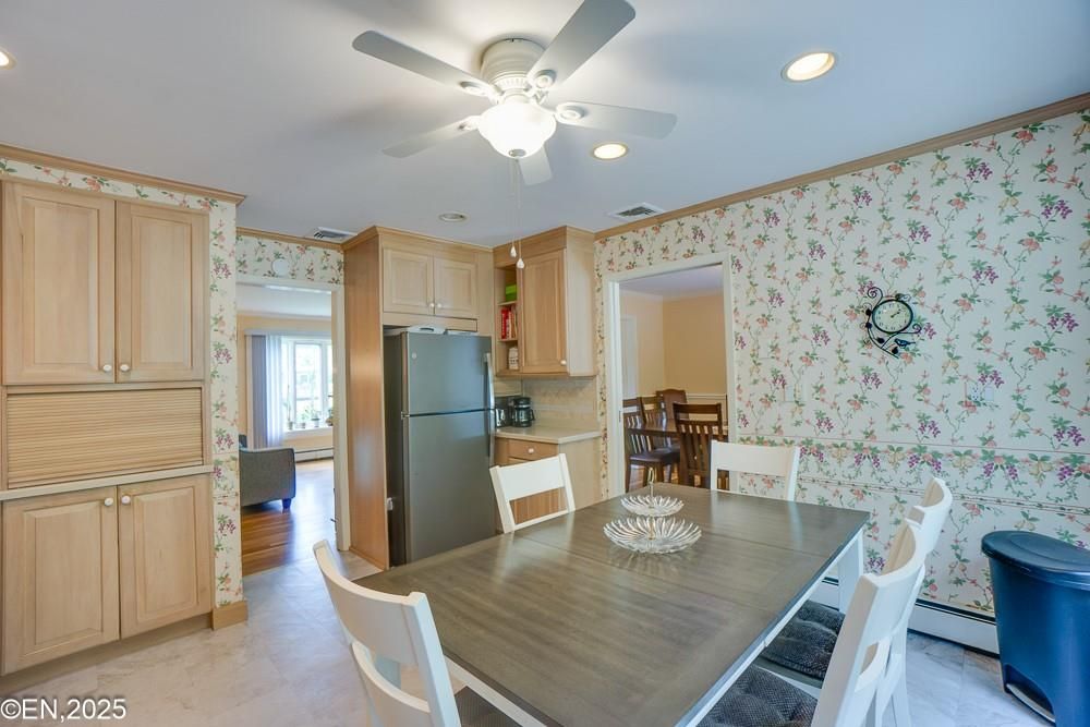Dining room, Interior, Kitchen, Recessed Lighting