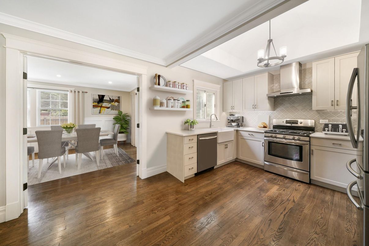 Dining room, Interior, Kitchen, Pendant Lights, Recessed Lighting, Stainless Steel Appliances, Wood Texture Flooring