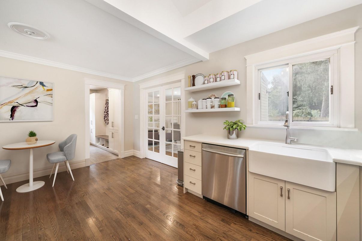 Dining room, Interior, Kitchen, Recessed Lighting, Stainless Steel Appliances, Wood Texture Flooring