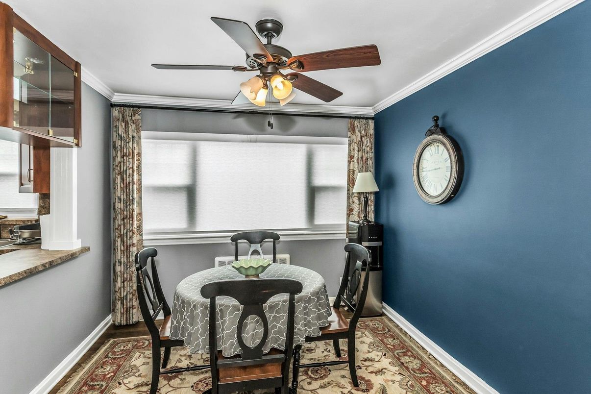 Dining room, Interior
