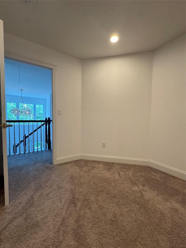 Empty room, Interior, Recessed Lighting