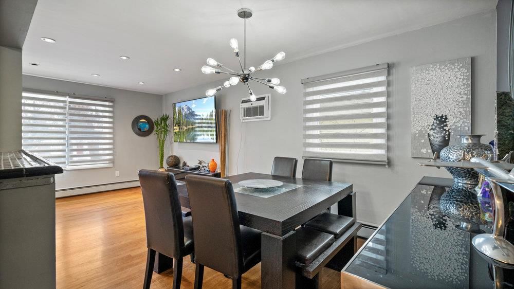 Dining room, Interior, Pendant Lights, Recessed Lighting, Wood Texture Flooring