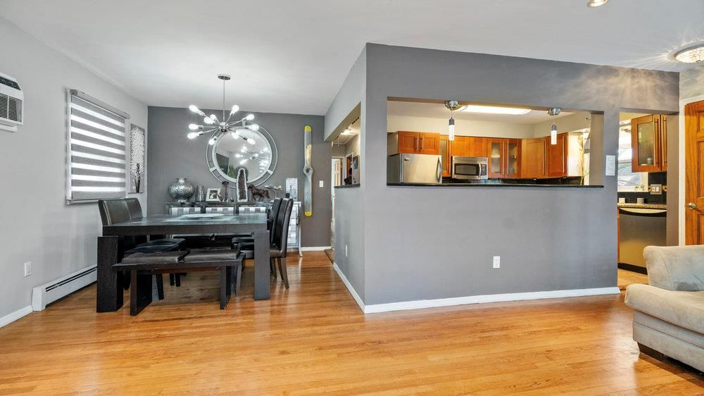 Dining room, Interior, Kitchen, Pendant Lights, Recessed Lighting, Wood Texture Flooring
