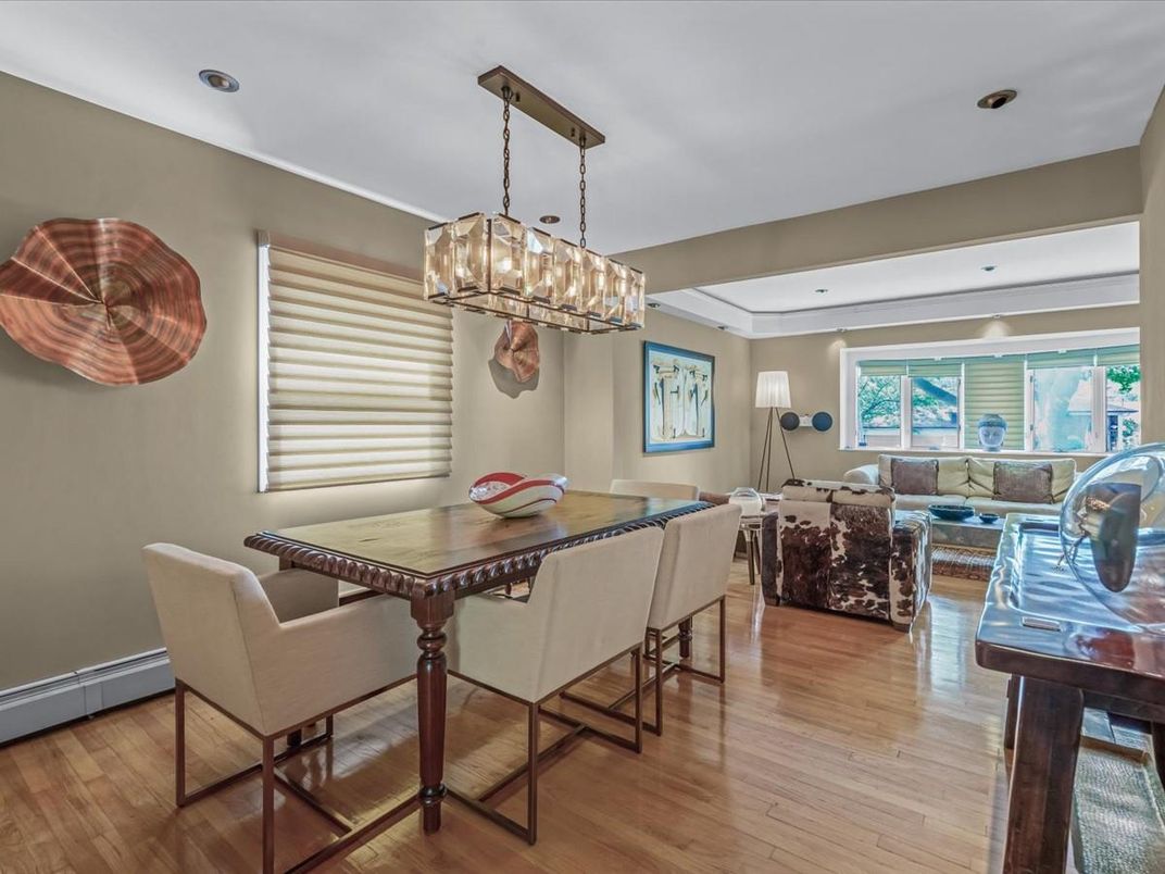 Chandelier, Dining room, Interior, Living room, Recessed Lighting, Wood Texture Flooring