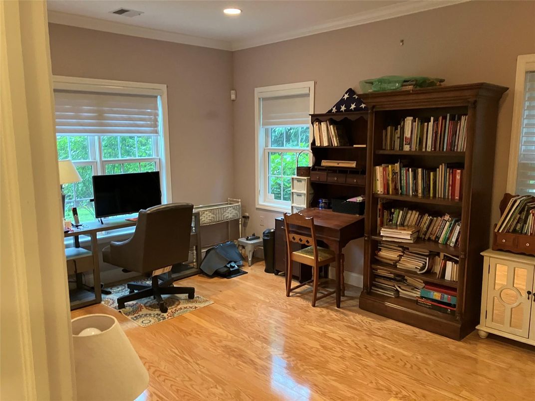 Home Office, Interior, Recessed Lighting, Wood Texture Flooring