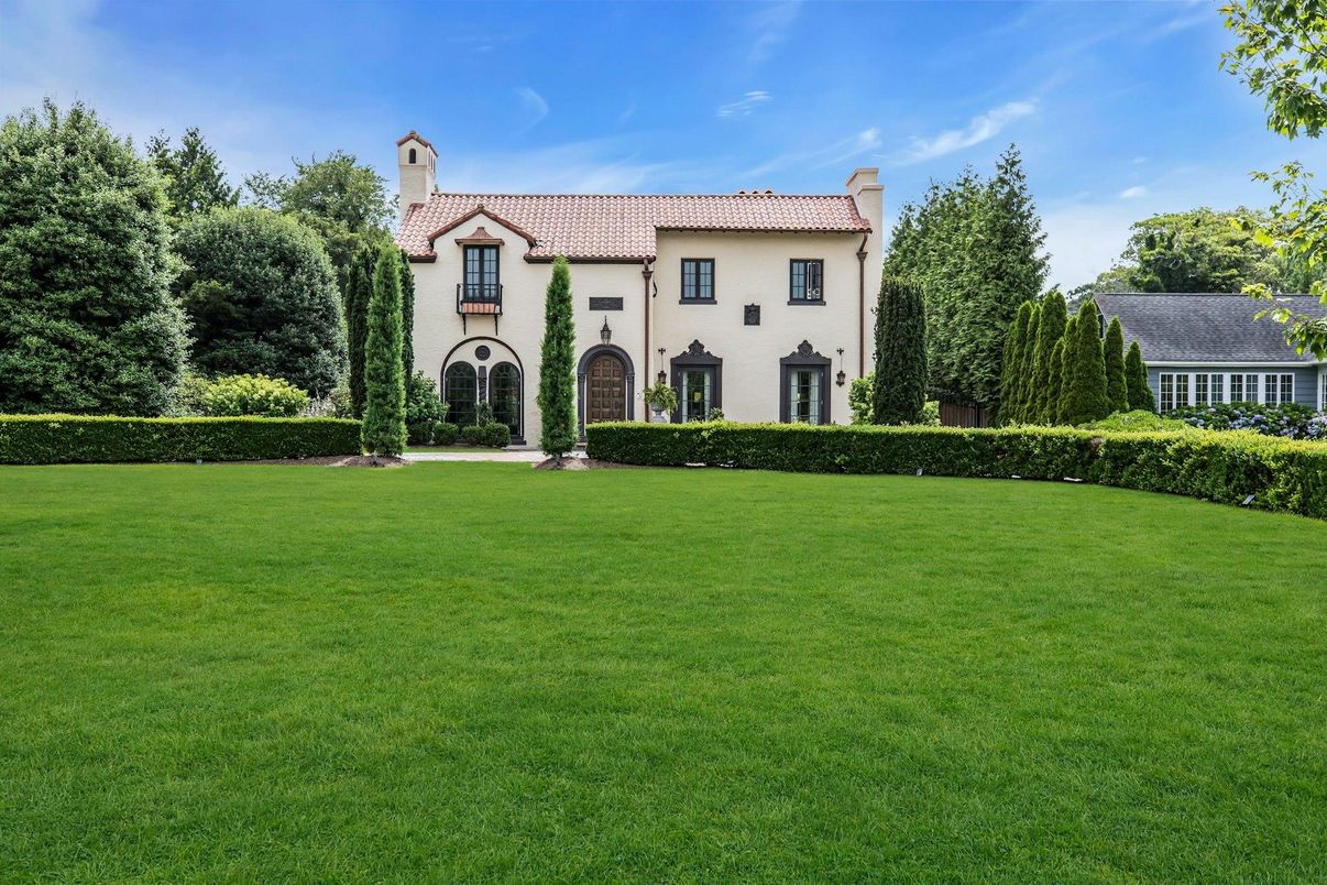 Backyard, Exterior, Facade, Spanish Mediterranean