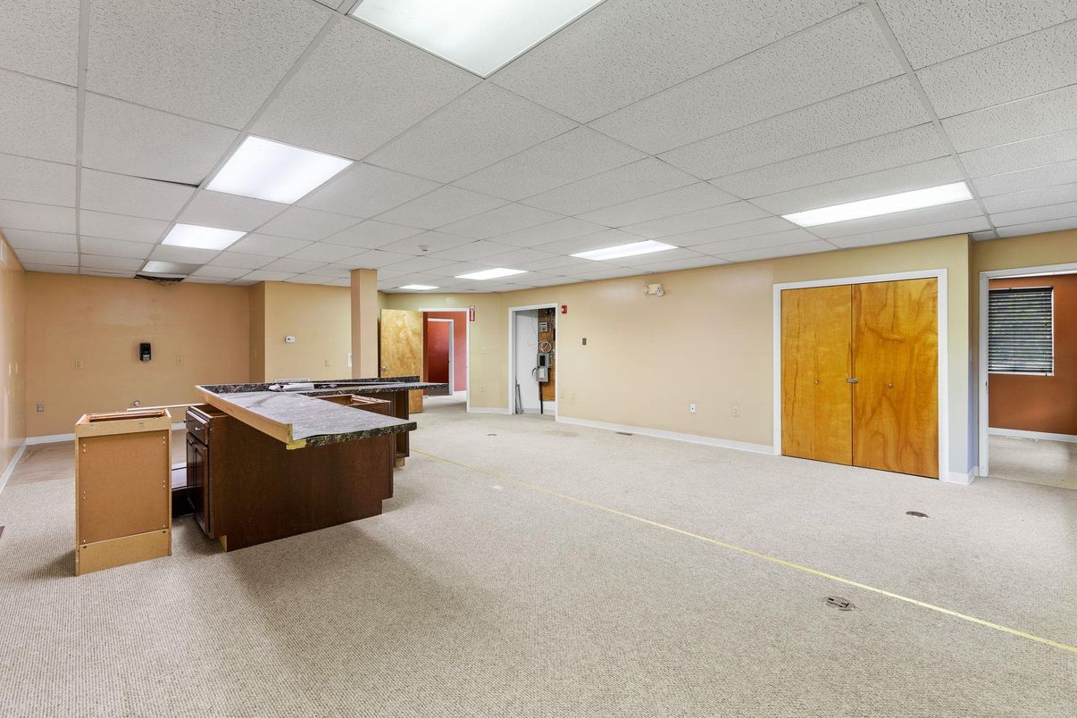 Game Room, Interior, Recessed Lighting