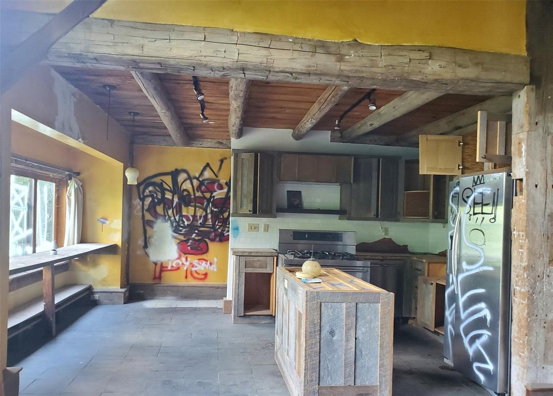 Interior, Kitchen, Stainless Steel Appliances, Wooden Beams, Wooden Ceilings