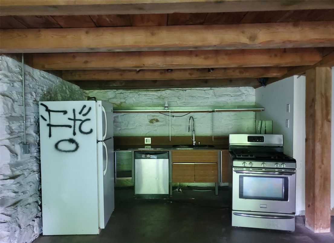 Interior, Stainless Steel Appliances, Wooden Beams
