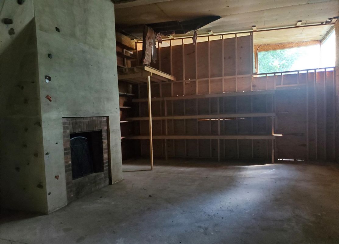 Fireplace, Interior