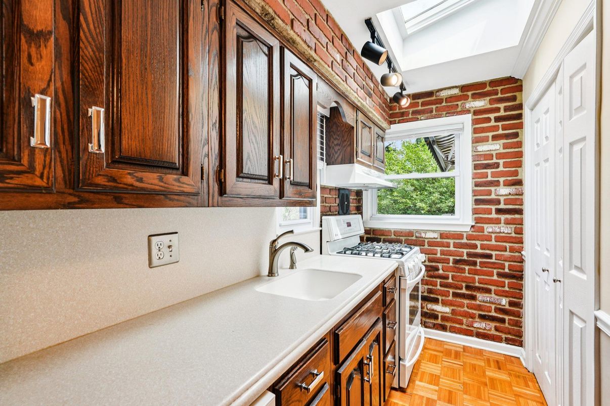 Interior, Kitchen, Stone Walls, Wood Texture Flooring