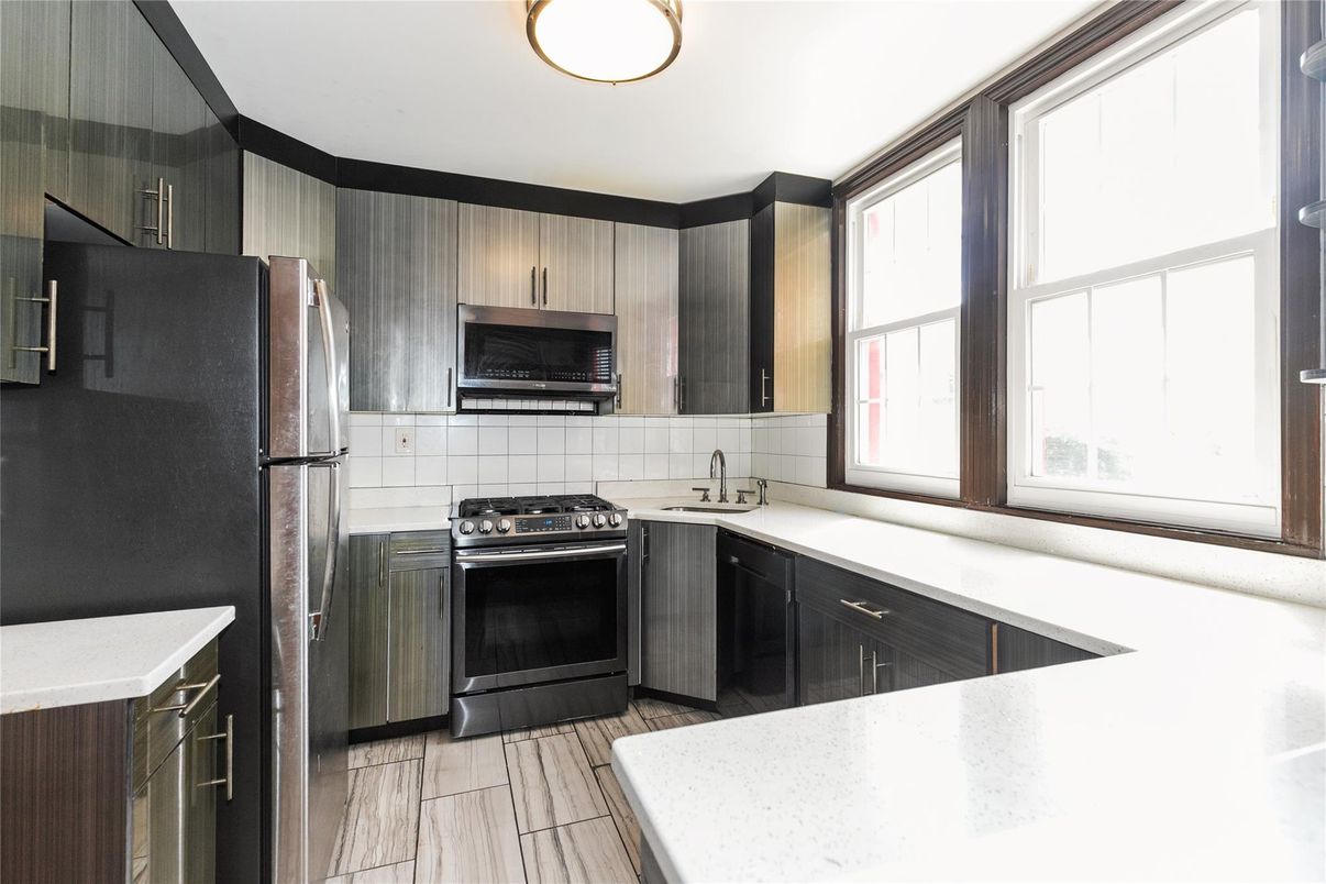 Interior, Kitchen, Stainless Steel Appliances, Wood Texture Flooring