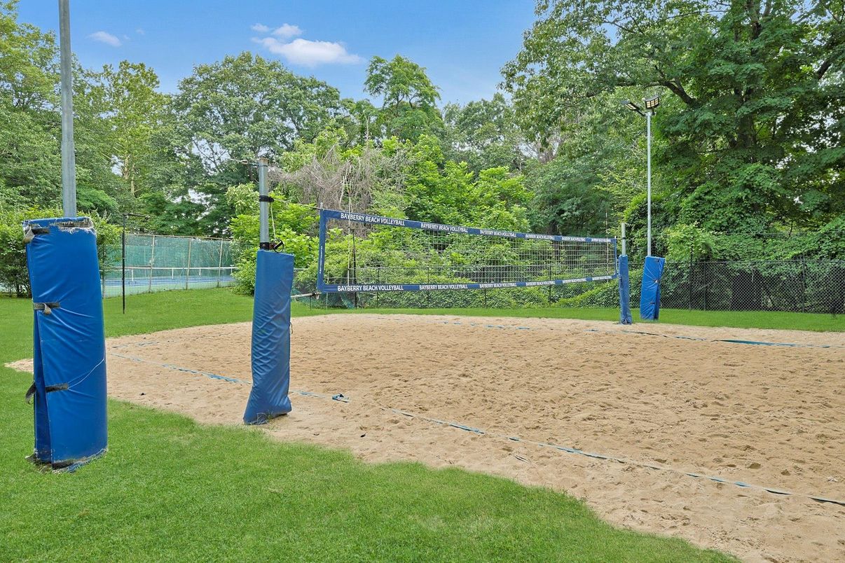 Exterior, Tennis Courts