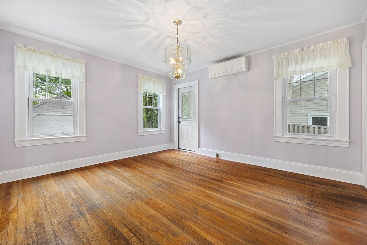 Chandelier, Empty room, Interior, Wood Texture Flooring