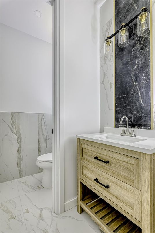 Bathroom, Interior, Marble, Marble Walls, Recessed Lighting