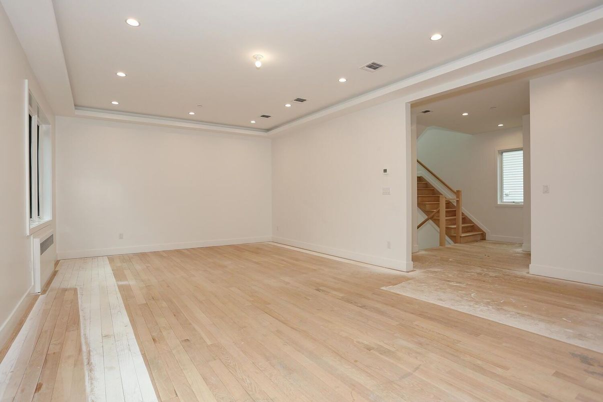 Empty room, Interior, Recessed Lighting, Wood Texture Flooring