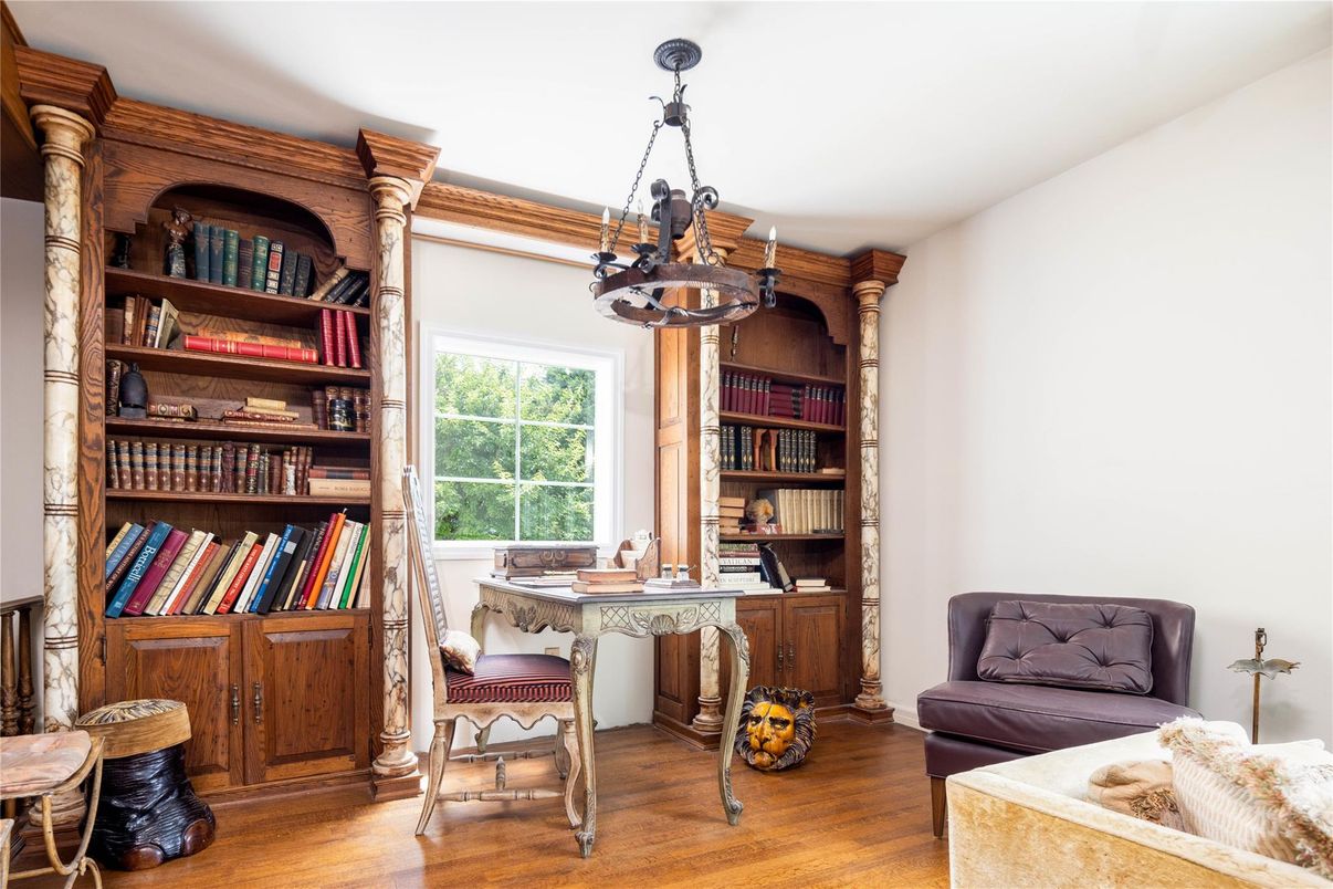 Home Office, Interior, Pendant Lights, Wood Texture Flooring