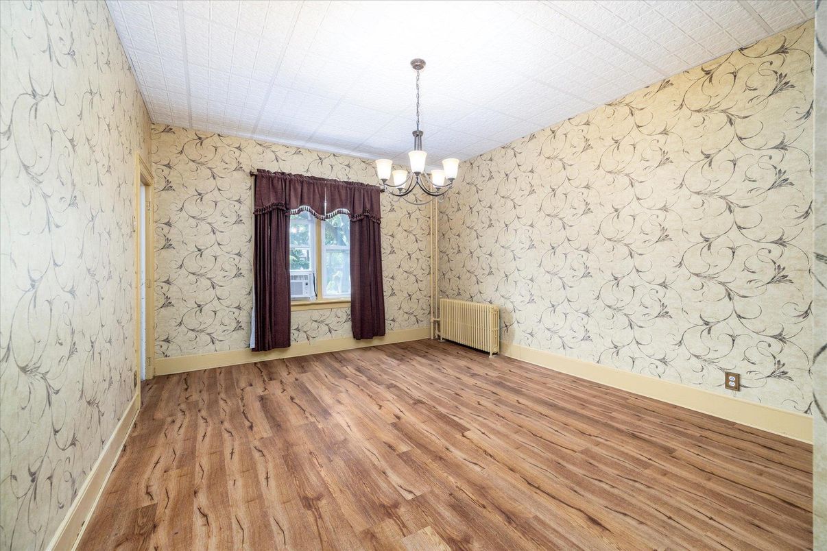 Chandelier, Empty room, Interior, Wood Texture Flooring