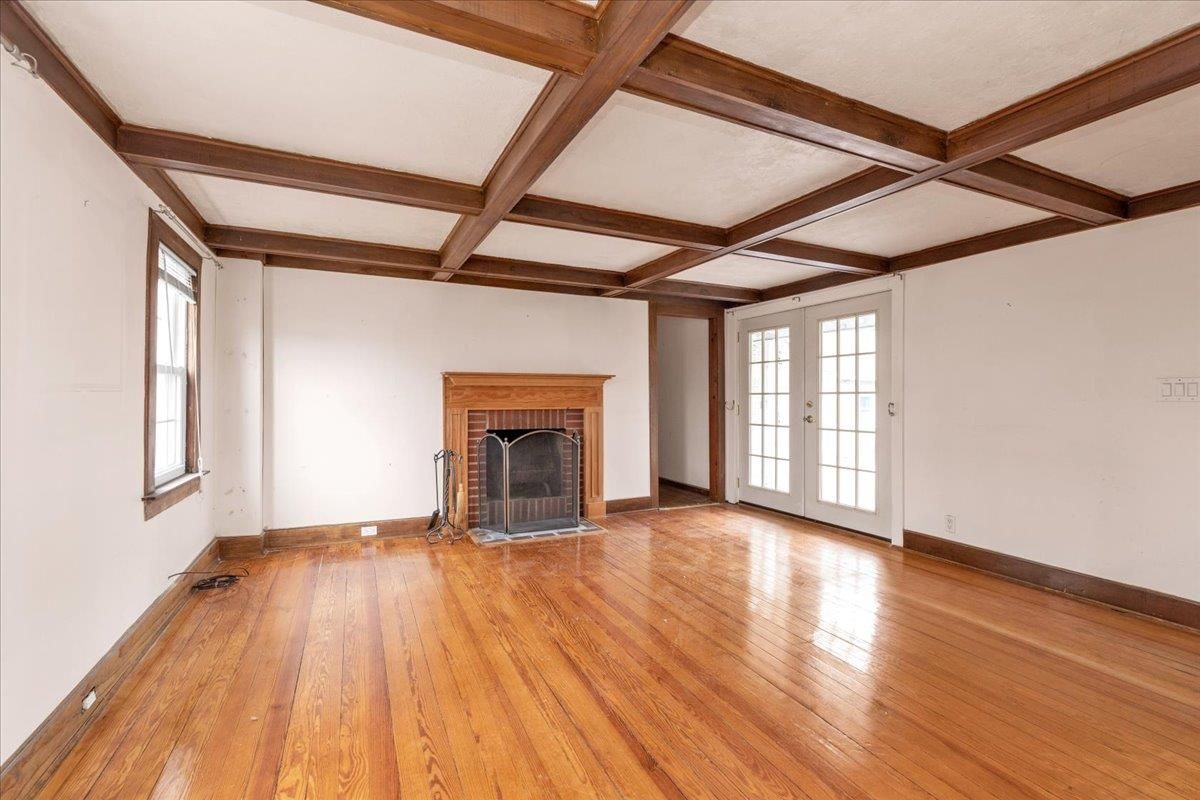 Empty room, Fireplace, Interior, Wooden Beams, Wood Texture Flooring