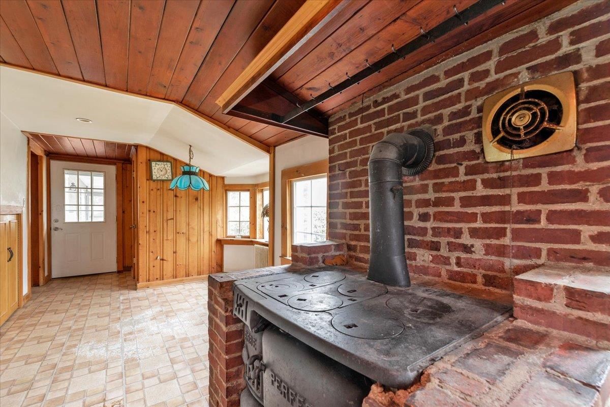 Hot Tub, Interior, Stone Walls, Wooden Ceilings, Wooden Walls
