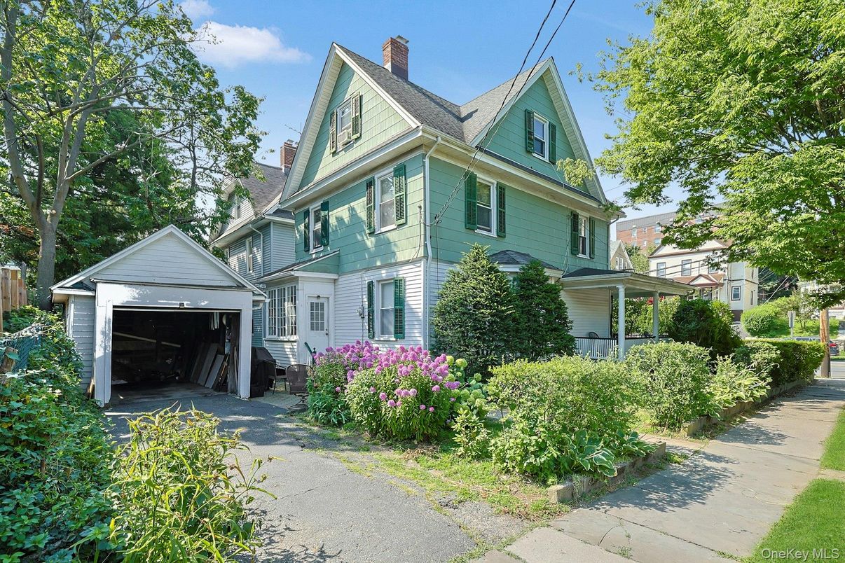 Detached Garage, Exterior, Facade, Queen Anne Victorian