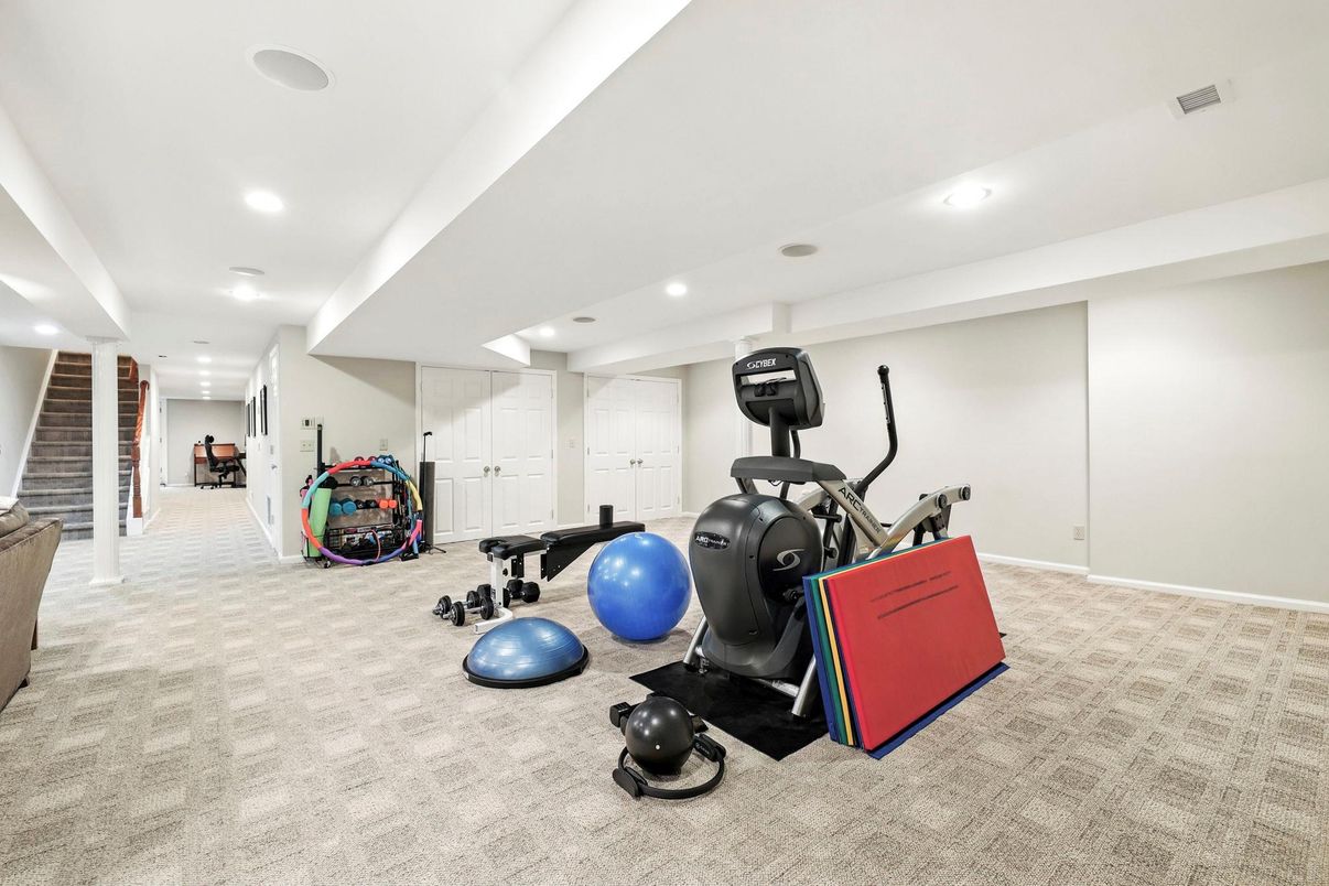 Fitness Equipment, Interior, Recessed Lighting