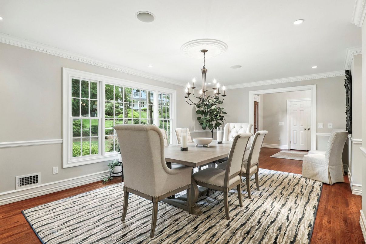 Chandelier, Dining room, Interior, Recessed Lighting, Wood Texture Flooring