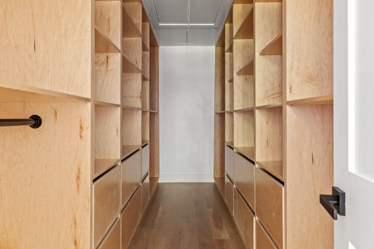 Interior, Walk-in Closets, Wood Texture Flooring