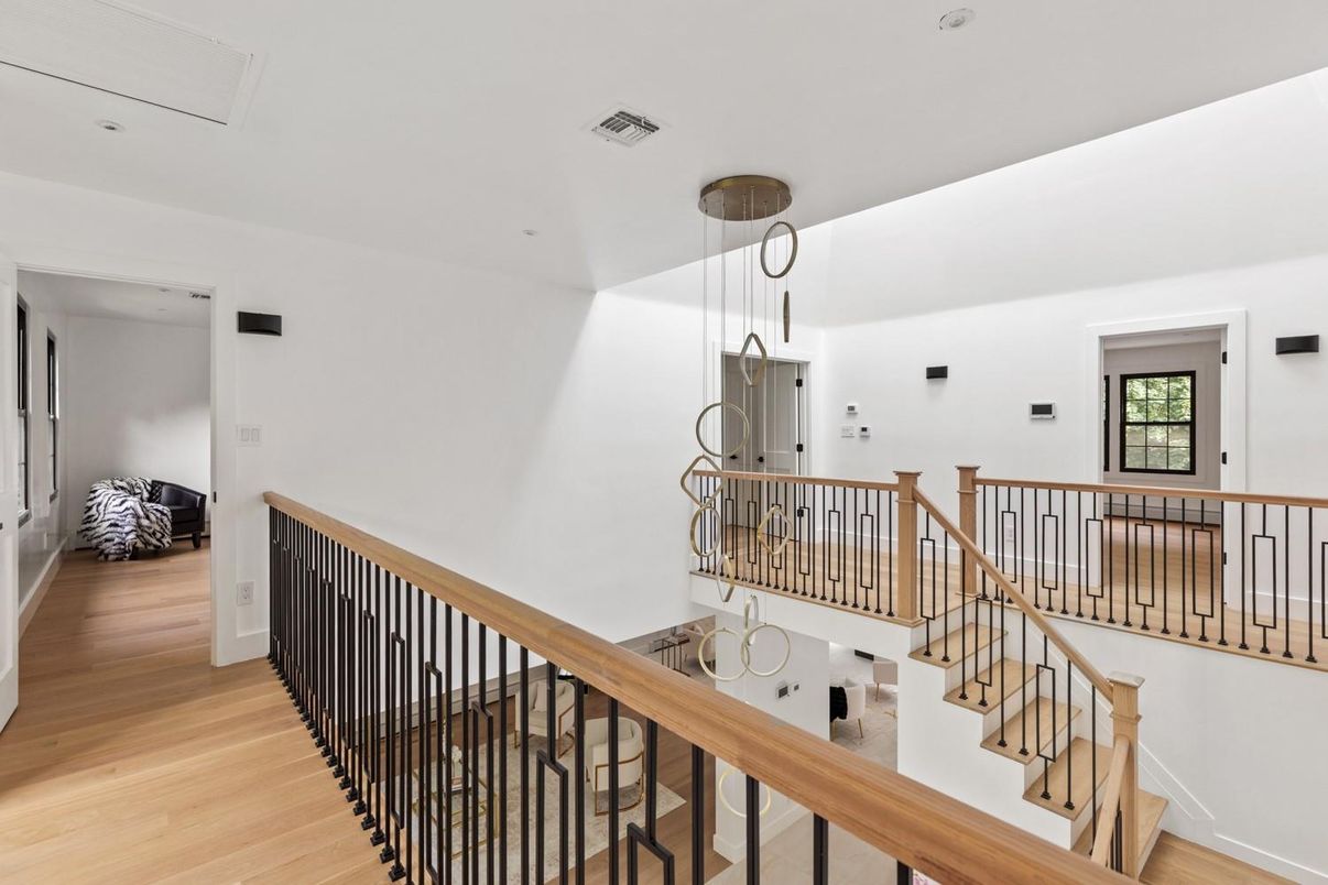 Interior, Pendant Lights, Recessed Lighting, Wood Texture Flooring